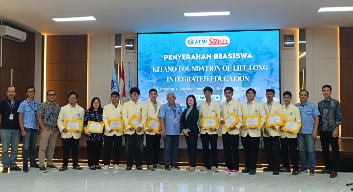 10 Mahasiswa Politeknik ATMI Surakarta Terima Beasiswa Kitano Foundation